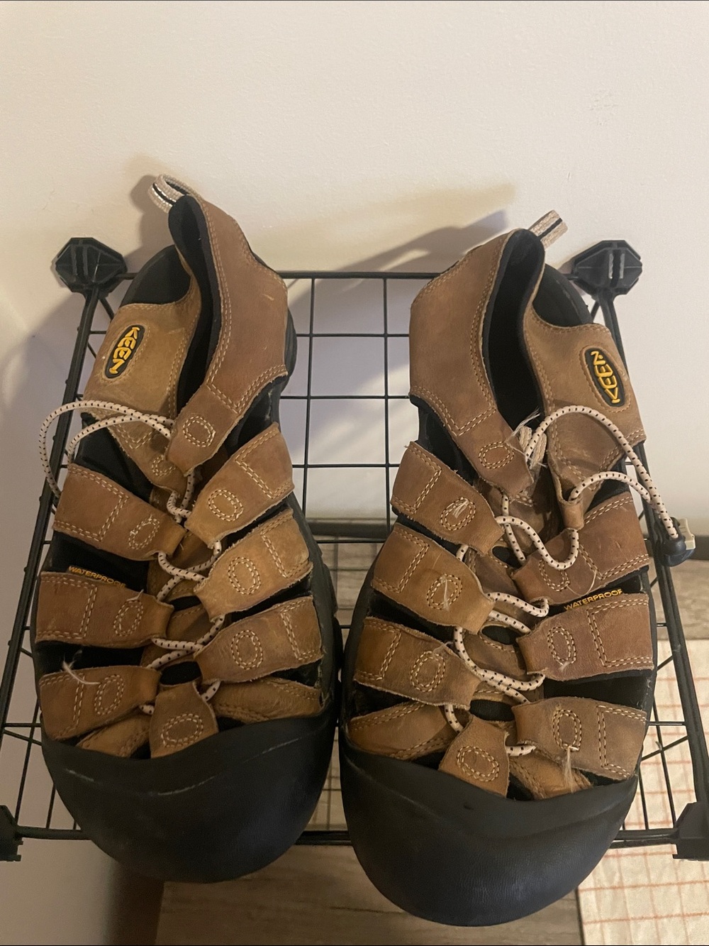Keen Brown and Black Leather Closed-Toe Hiking Sandals